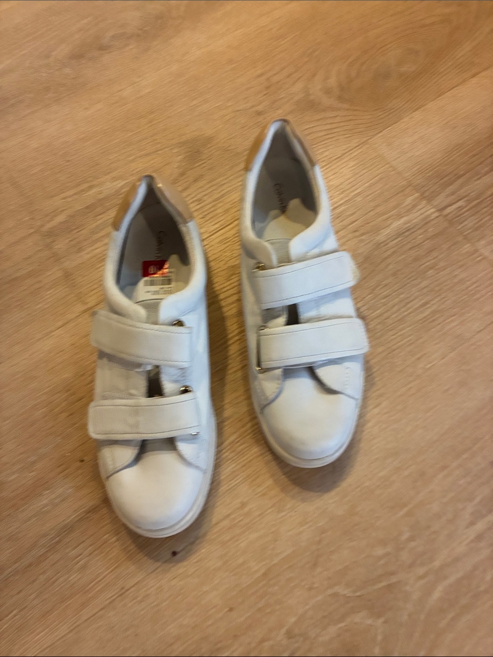 NWT Calvin Klein Womens White Double-Velcro Sneakers Size 10